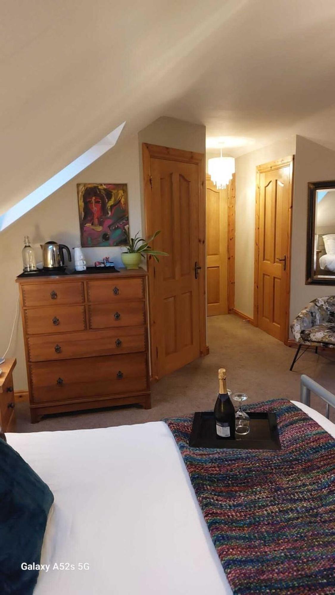 Dunhill Cottage B&B Гілсборо Номер фото
