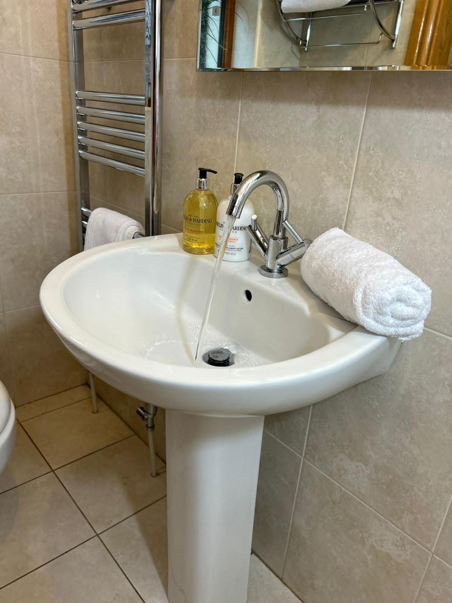 Dunhill Cottage B&B Гілсборо Номер фото